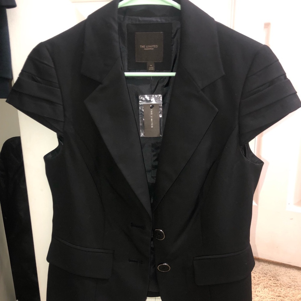 The Limited Collection Short Sleeve Black Blazer